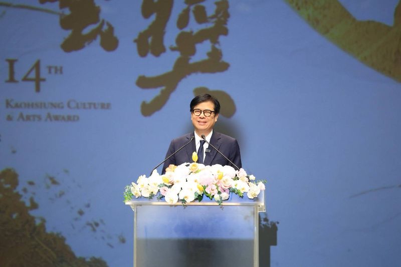 出席2026高雄文藝獎頒獎典禮　陳其邁：致敬城市靈魂 藝術與創作讓高雄更加偉大